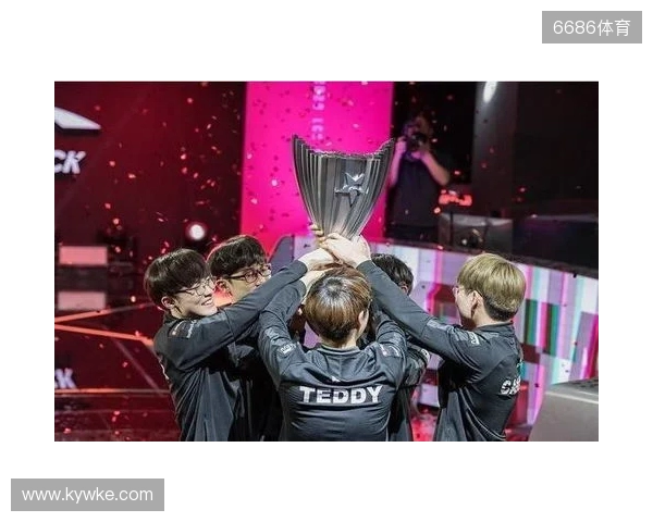 《英雄联盟》S15总决赛T1成功夺冠!Faker成S赛六冠王 《英雄联盟》S15总决赛T1成功夺冠!Faker成S赛六冠王